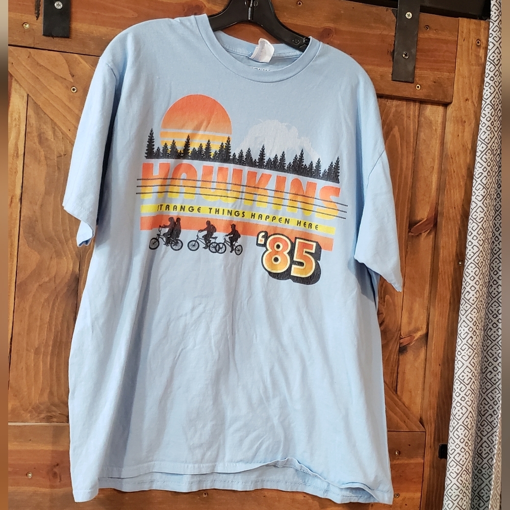 Mens XL Stranger Things Netflix T-Shirt